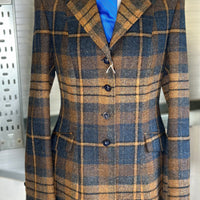 IN STOCK: UNIQUE TWEED PRINCESS CUT JACKET