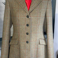 IN STOCK: PALE GREEN TWEED PRINCESS CUT JACKET