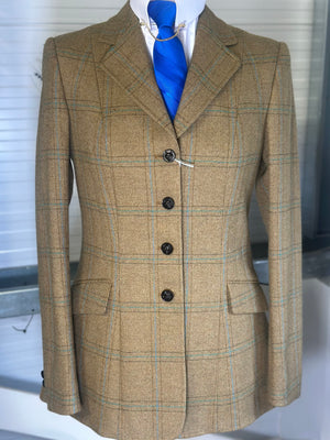 IN STOCK: UNIQUE TWEED PRINCESS CUT JACKET